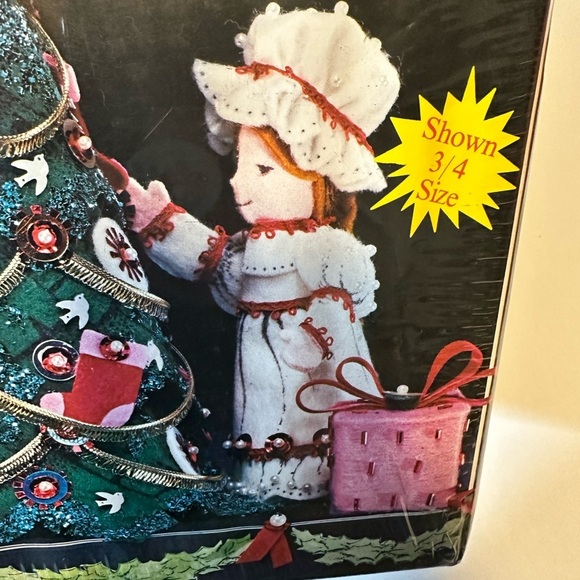 1978 Walco Christmas felt centerpiece kit - Picture 4 of 5